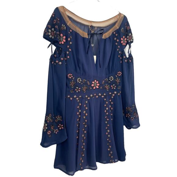 For Love & Lemons Niccola Embroidery Floral Mini Dress Size Medium NEW - Picture 4 of 9